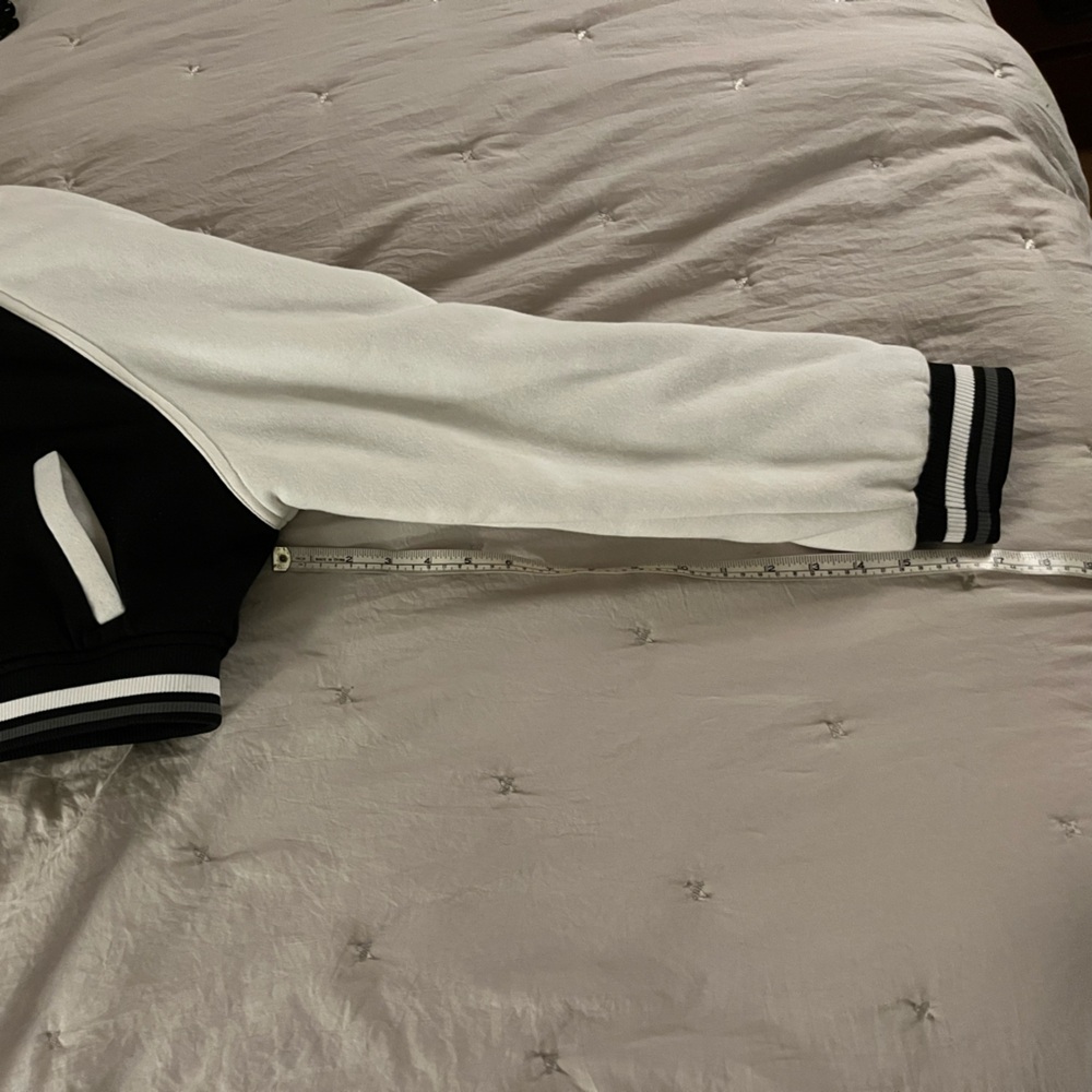 Cropped Varsity Jacket - Picture 9 of 10